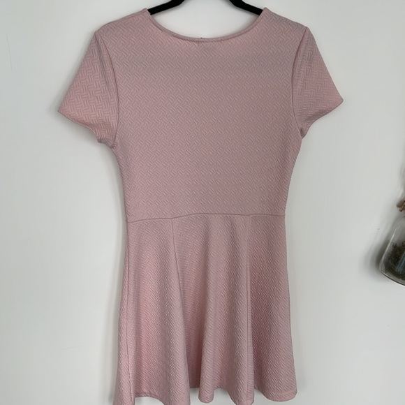 Cute baby pink dress - Picture 4 of 4